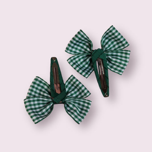 Hunter Green 2.5" Gingham Butterfly Snap Clips