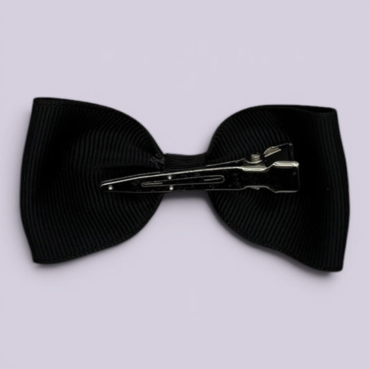 Black bowtie bow clip on card