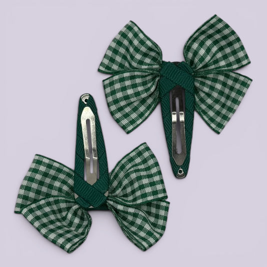 Hunter bottle green gingham butterfly snap clips on card