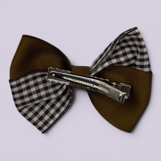 Brown gingham twisted bow clip on card