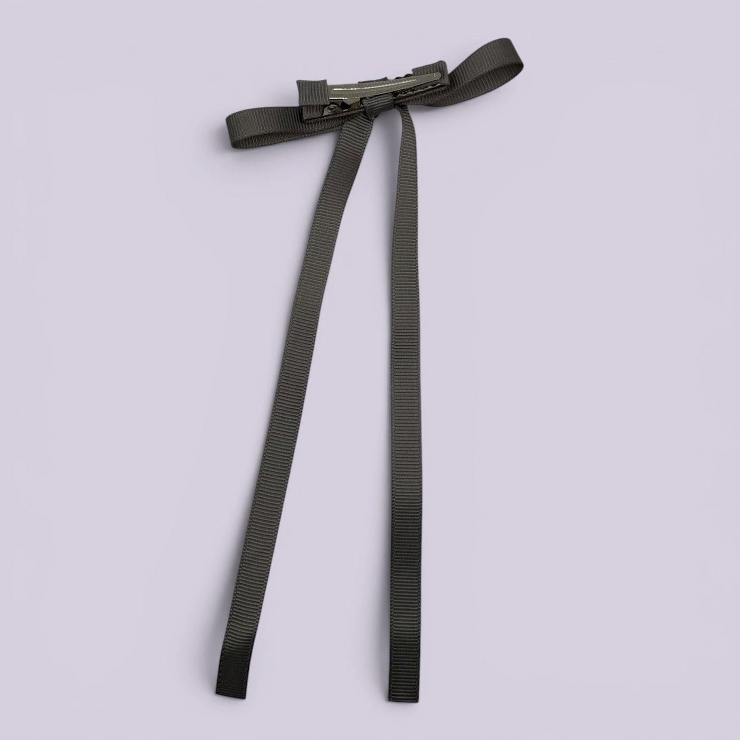Grey tailed bow clip