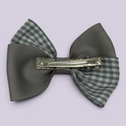 Grey gingham twisted bow clip on card
