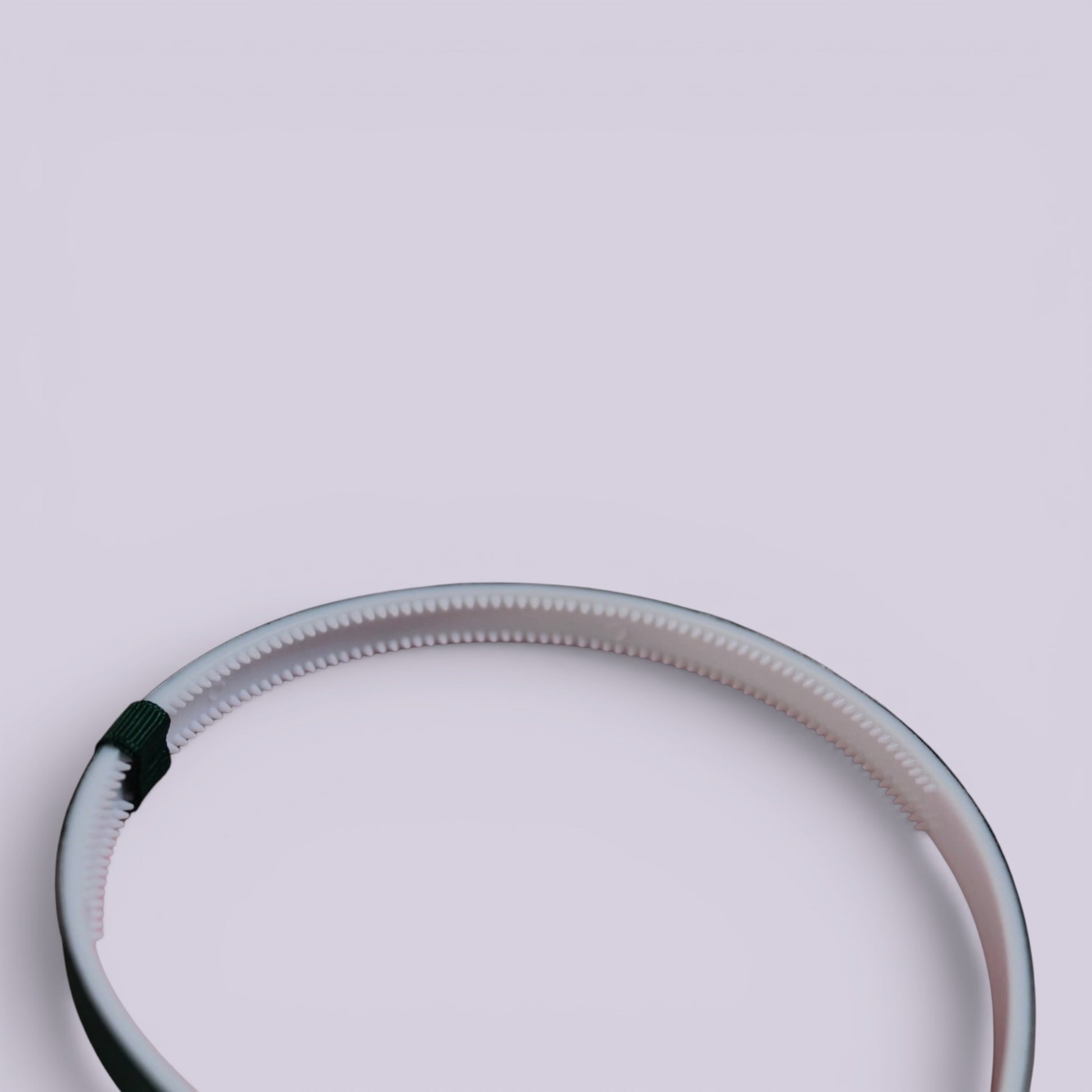 Hunter bottle green headband close up