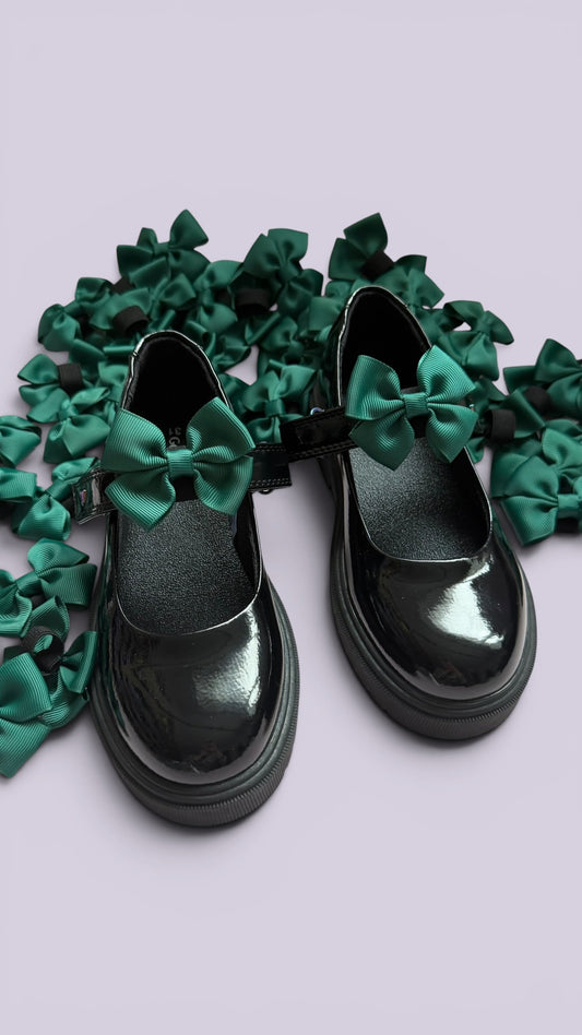 Hunter bottle green shoe bows on school shoes