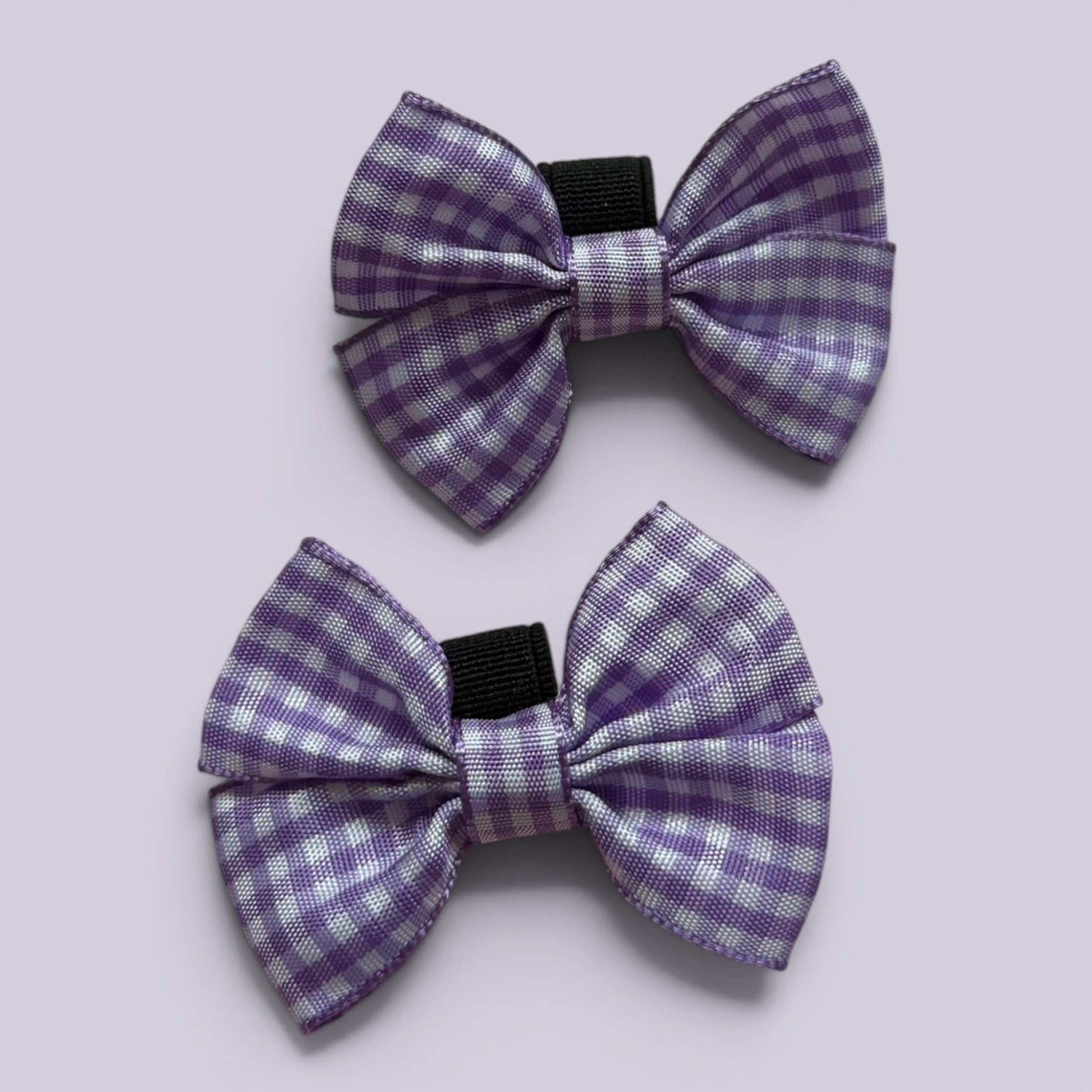 Lilac gingham shoe bows close up