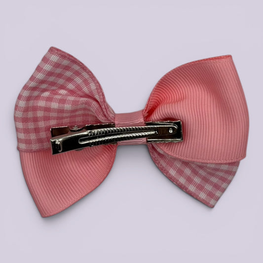 Pink gingham twisted bow clip on card